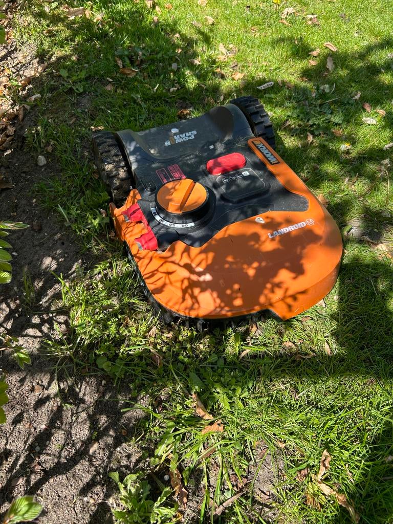 Worx Landroid robotmaaier - Automatisch en efficiënt, Ophalen, Gebruikt, 20 tot 25 cm, Bestuurbaar via app