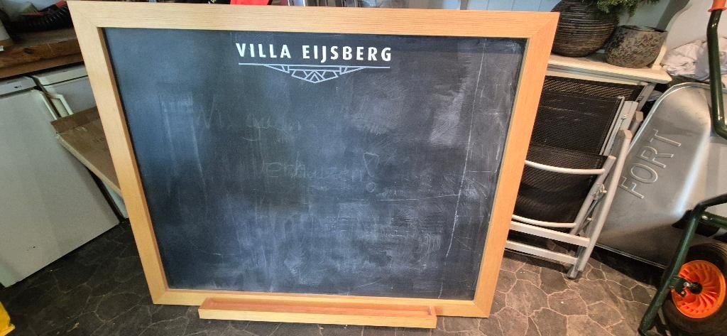 Schoolbord met houten lijst en krijtbakje, Diversen, Schoolborden, Ophalen, Zo goed als nieuw, Krijtbord