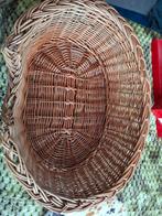 Hondenmand ongeveer 40 a 50 cm. Zit gebruikt sporen op., Ophalen of Verzenden