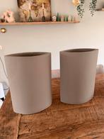 2 grote vazen voor vensterbank (landelijk), Huis en Inrichting, Woonaccessoires | Vazen, Ophalen, Zo goed als nieuw, 50 tot 75 cm