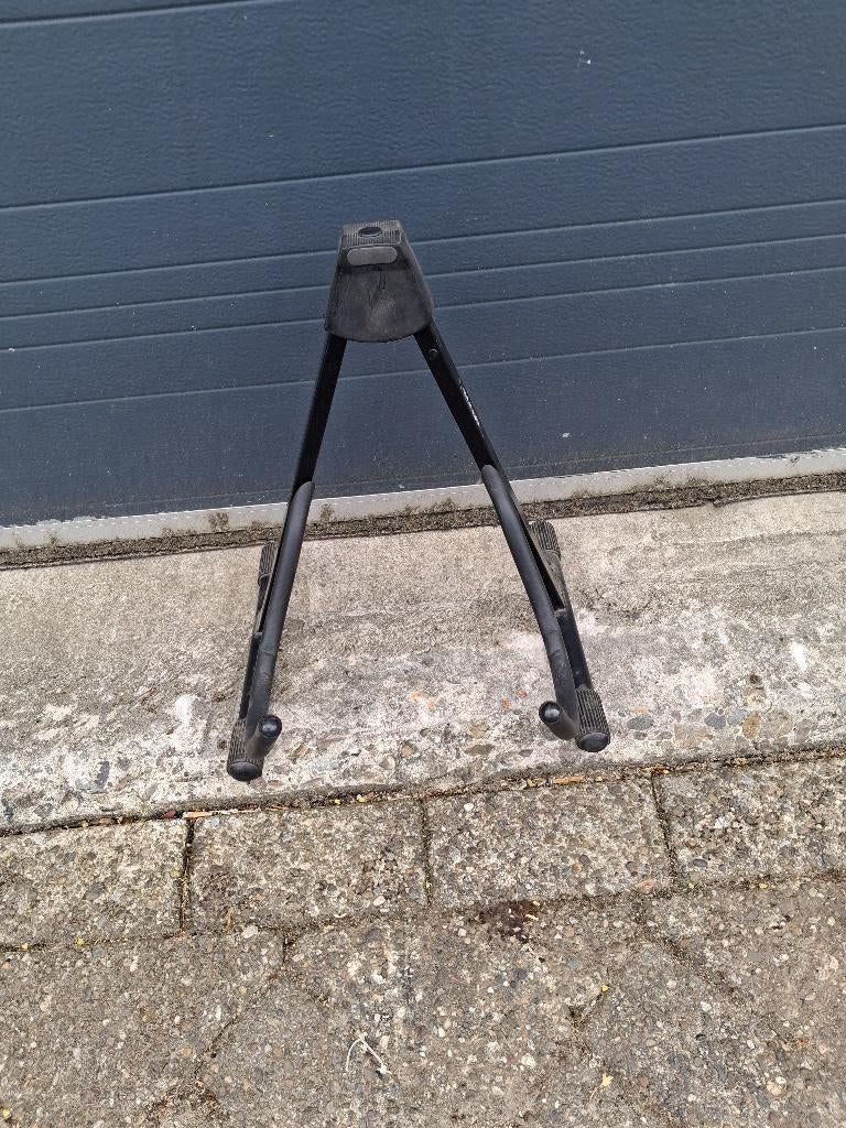 gitaar standaard, Muziek en Instrumenten, Standaards, Ophalen of Verzenden, Zo goed als nieuw, Instrumentstandaard, Gitaar