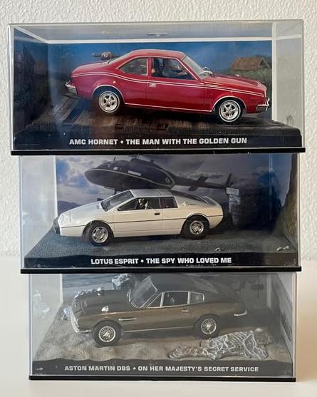 Drie James Bond auto’s, Hobby en Vrije tijd, Modelauto's | 1:43, Ophalen of Verzenden, Nieuw, Auto, Overige merken