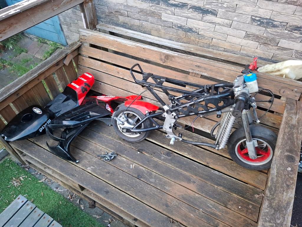 Minibike onderdelen - frame, wielen, remmen, kuipdelen, Gebruikt, Onbekend, Overige typen, Ophalen of Verzenden