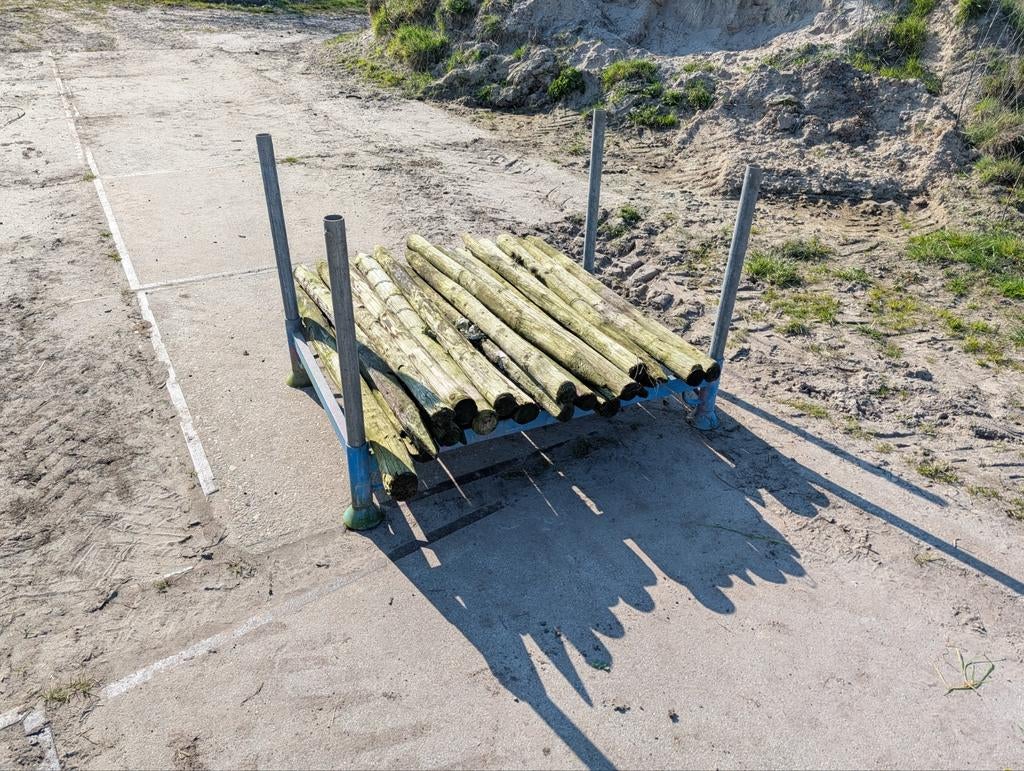 23 stuks Gecreosoteerde Palen (140 cm), Tuin en Terras, Palen, Balken en Planken, Ophalen, Gebruikt, Minder dan 180 cm, Palen