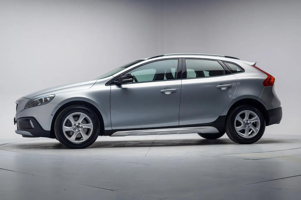 Volvo V40 Cross Country T4 179pk Momentum [ Camera Trekhaak, Auto's, Voorwielaandrijving, 1596 cc, 4 cilinders, 179 pk