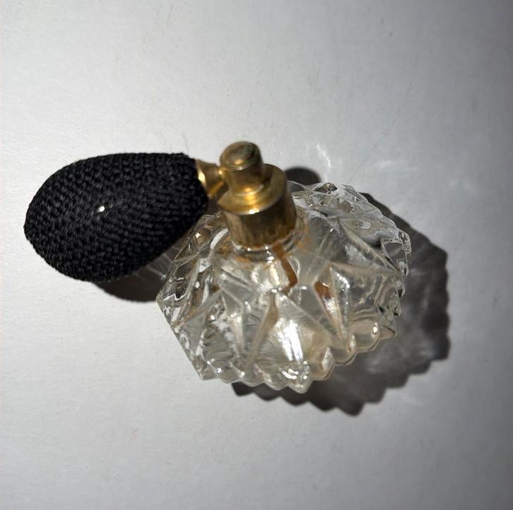 Vintage Edinburgh kristal geslepen Parfumverstuiver, Verzamelen, Parfumverzamelingen, Zo goed als nieuw, Parfumfles, Gevuld, Verzenden