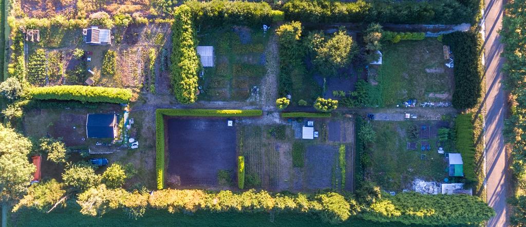 Volkstuinen te verhuur omgeving Emmen / Emmer-Compascuum, Ophalen, Zo goed als nieuw