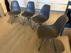 Vitra eames stoelen - 4 x, Ophalen, Overige kleuren, Zo goed als nieuw, Vier
