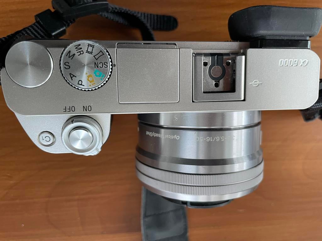 Sony Alpha A6000 complete set - Zo goed als nieuw, Spiegelreflex, Ophalen of Verzenden, Zo goed als nieuw, Sony