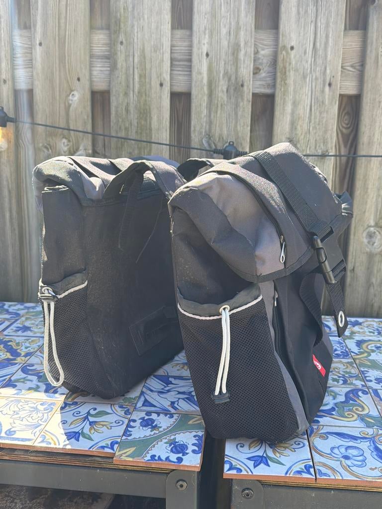 Fietstas - Handige dubbele fietstas, Fietsen en Brommers, Fietsaccessoires | Fietstassen, Ophalen of Verzenden, Gebruikt