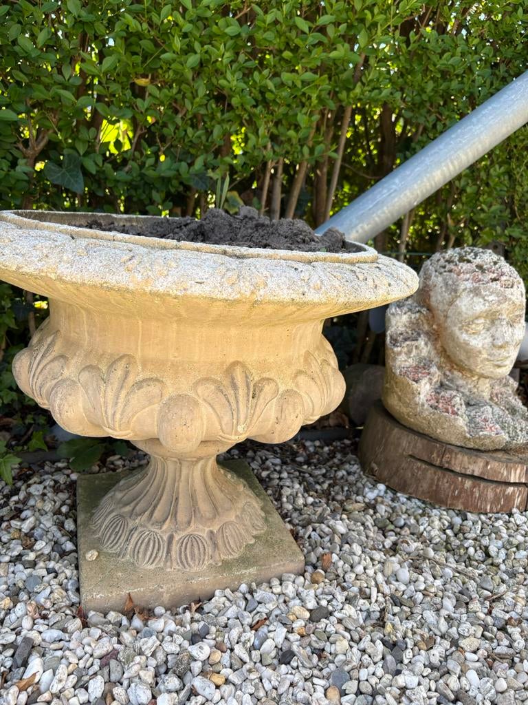 Brocante bloempot buiten, Tuin en Terras, Ophalen, Zo goed als nieuw