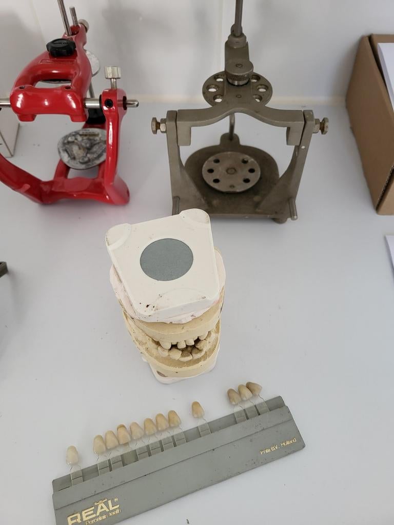 Tandtechnische apparatuur en modellen, Ophalen of Verzenden