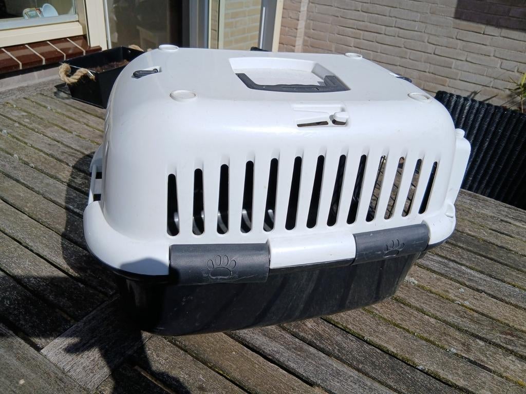 Europet transportbox voor kat of konijn, Dieren en Toebehoren, Ophalen of Verzenden, Zo goed als nieuw
