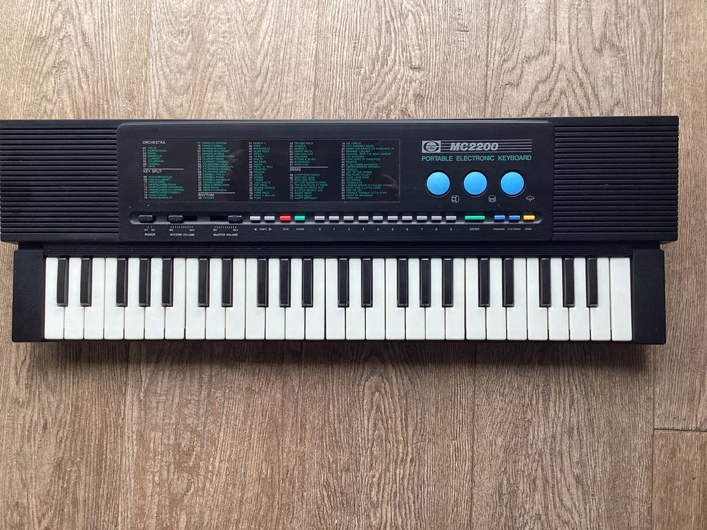 Keyboardspeler MC2200, Muziek en Instrumenten, Keyboards, Ophalen of Verzenden, Zo goed als nieuw, 61 toetsen, Overige merken