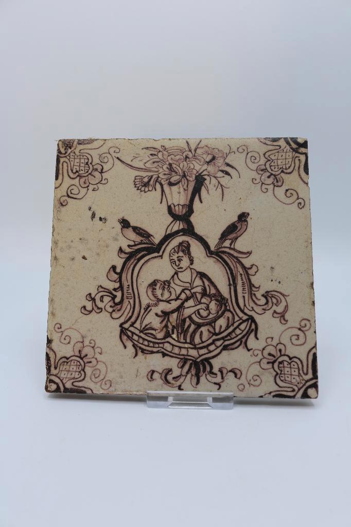 Cartouchetegel Fabriek Aalmis (Rotterdam, ca. 1730-1790), Antiek en Kunst, Antiek | Wandborden en Tegels, Ophalen of Verzenden