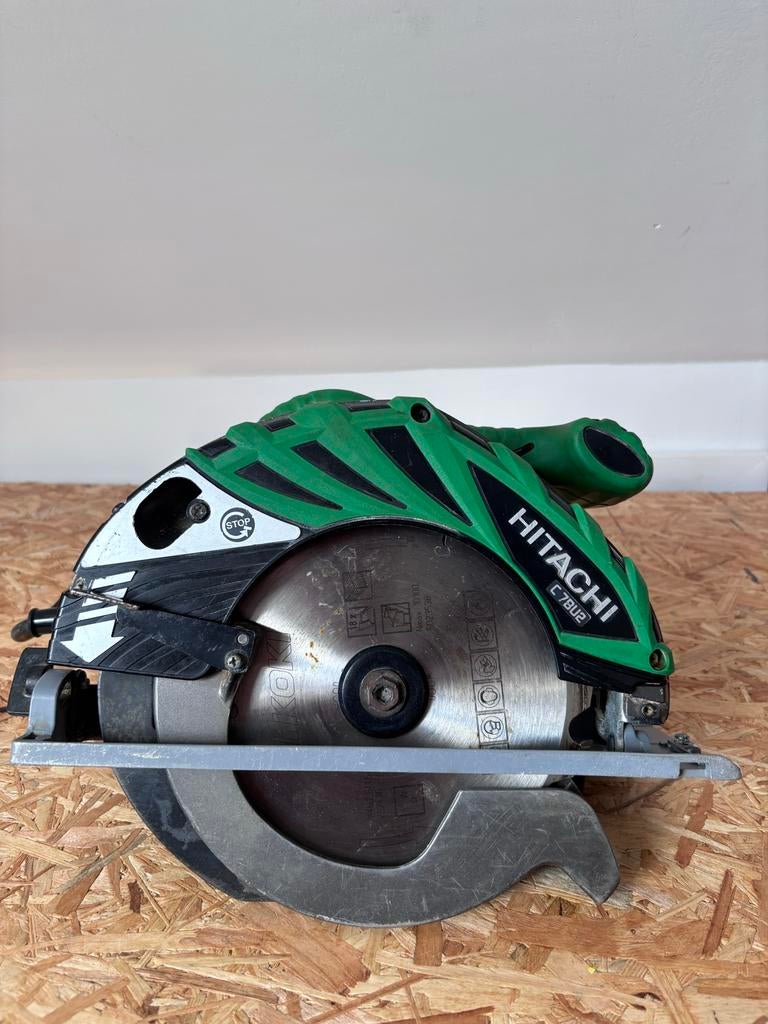 Hitachi C 7BU2 handcirkelzaag, Doe-het-zelf en Verbouw, Gereedschap | Zaagmachines, Gebruikt, Cirkelzaag, 1200 watt of meer, 70 mm of meer