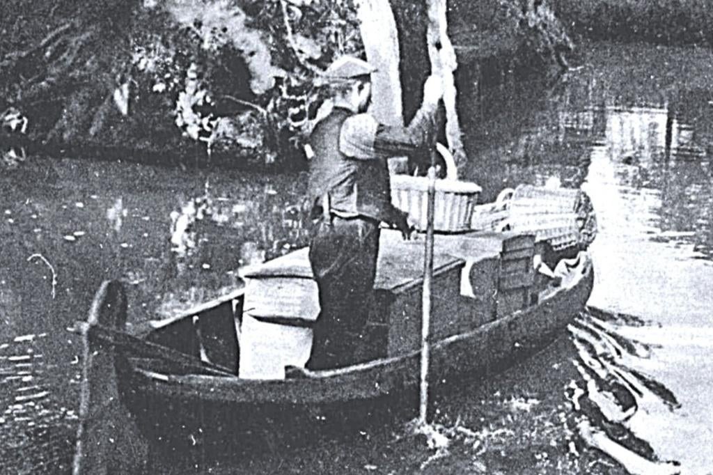 950752 Giethoorn Bakker in zijn punter  onbeschreven, Ophalen of Verzenden, 1940 tot 1960, Ongelopen, Overijssel