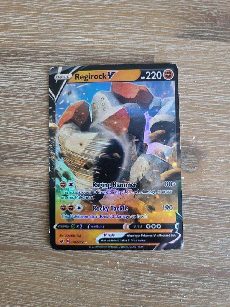 Regirock V Pokémon Kaart - 104/202, Ophalen of Verzenden, Gebruikt, Losse kaart