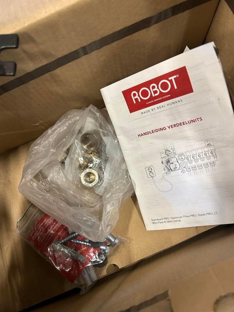 Nieuwe verdeler vloerverwarming ROBOT met handleiding, Doe-het-zelf en Verbouw, Ophalen, Minder dan 30 cm, Overige typen, Nieuw