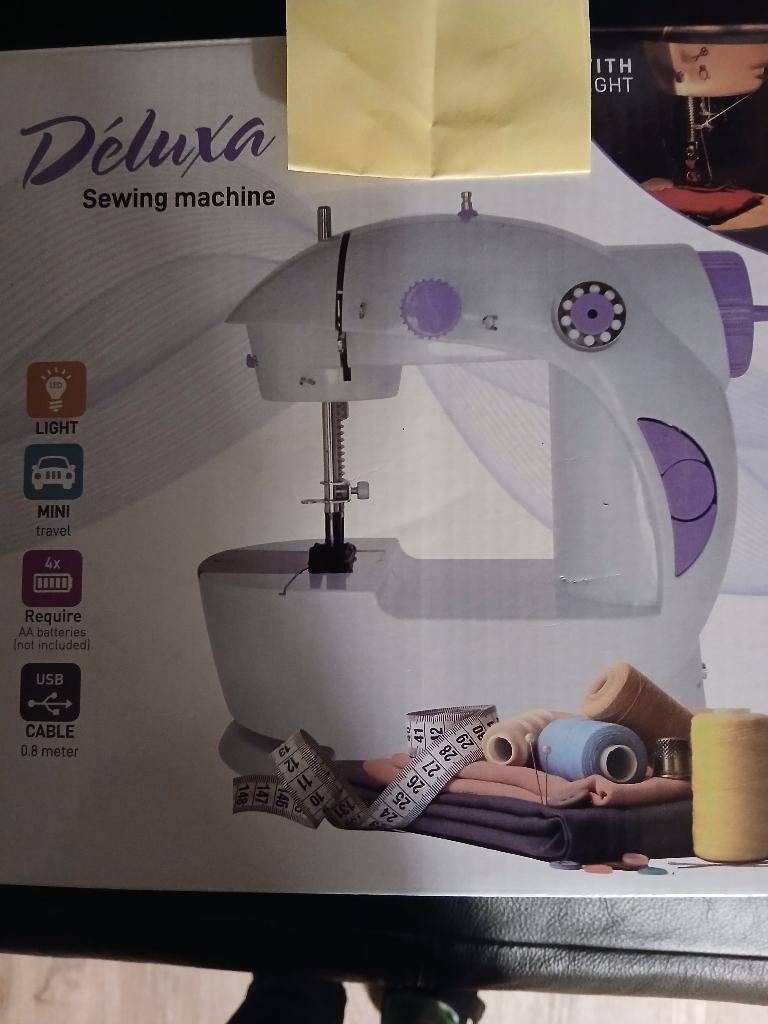 Te koop: leuke mini naaimachine, Ophalen, Zo goed als nieuw, Naaimachine, Overige merken