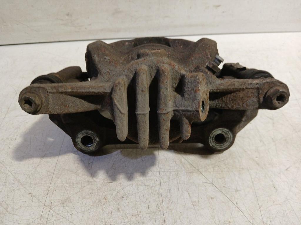Remklauw rechts voor Renault Trafic, Onderdelen@venauto.nl, Van der Ven Autorecycling B.V., Gebruikt, Ettenseweg 76, 4706 PB Roosendaal, The Netherlands