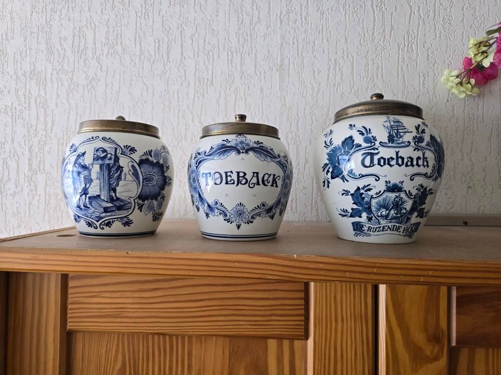 Set van 3 Delfts Blauwe Tabakspotten met Messing Deksel, Antiek en Kunst, Ophalen of Verzenden