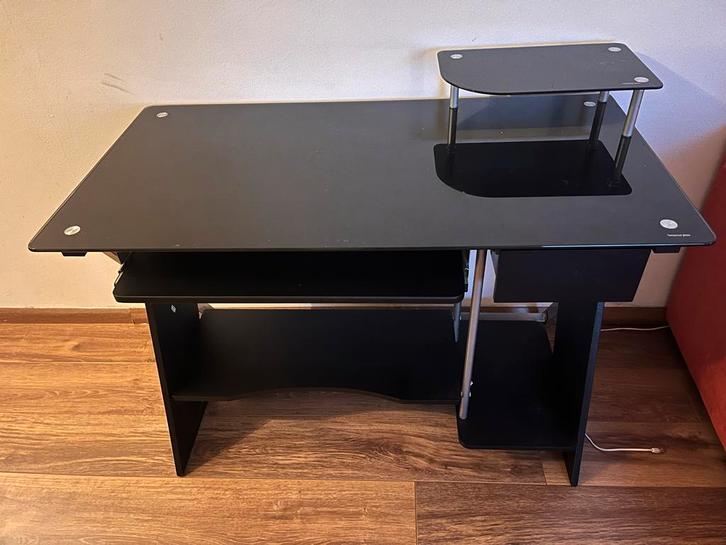 Zwart glazen bureau met uitschuifbaar toetsenbordblad, Huis en Inrichting, Bureaus, Gebruikt, Bureau, Ophalen of Verzenden