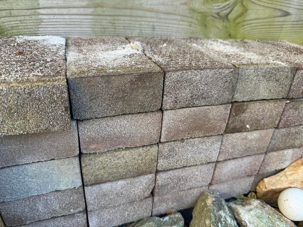 Rode en gele bakstenen, Ophalen, Nieuw, Bakstenen