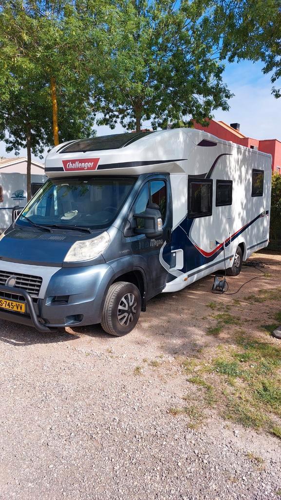 Mooie camper. Challenger 2014 68000k. Qweensbed Fiat ducato, Caravans en Kamperen, Campers, Particulier, Half-integraal, Ophalen of Verzenden