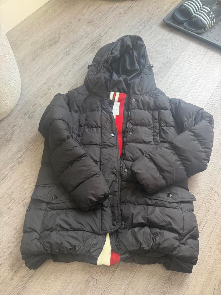 Moncler damesjas maat L - Zo goed als nieuw, Ophalen of Verzenden, Zo goed als nieuw, Maat 42/44 (L), Zwart