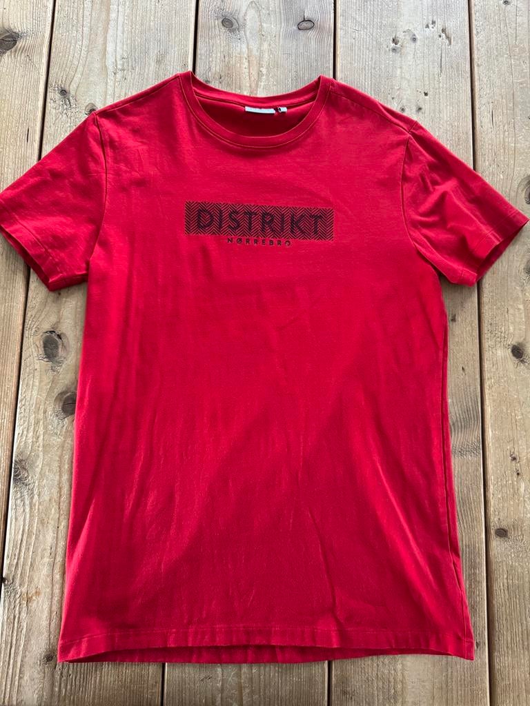 Distrikt mooi rood shirt S, Ophalen of Verzenden, Zo goed als nieuw, Rood