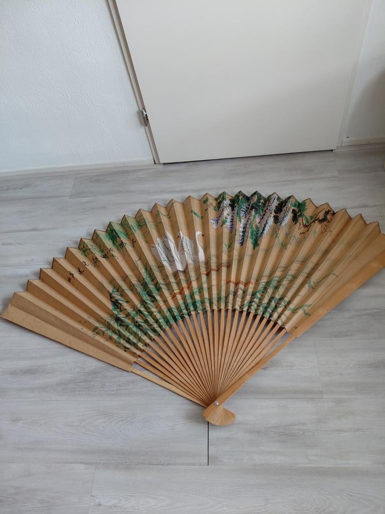 Grote chinese waaier met zwanen hand geschilderd, Ophalen
