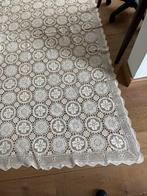 Groot handgemaakt ecru kleed, filet en haakwerk, Gebruikt, Ophalen of Verzenden, 200 cm of meer, Crème