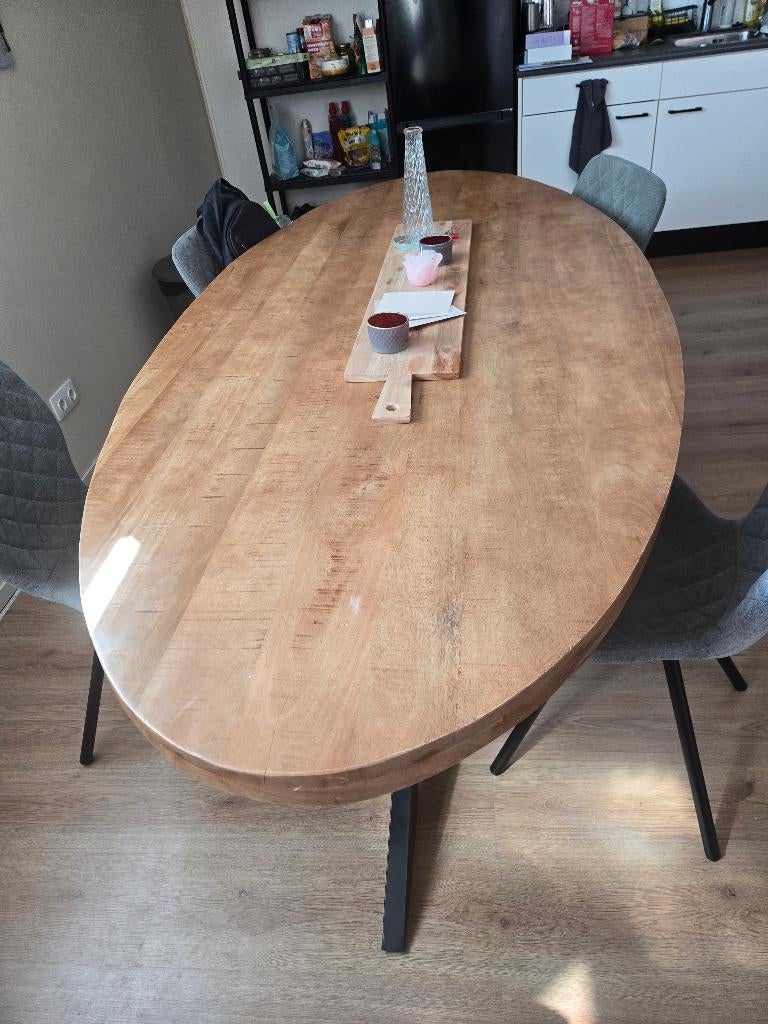 Ovalen zware houten eettafel jaar oud, Huis en Inrichting, Tafels | Eettafels, Ophalen, 200 cm of meer, 50 tot 100 cm, Zo goed als nieuw