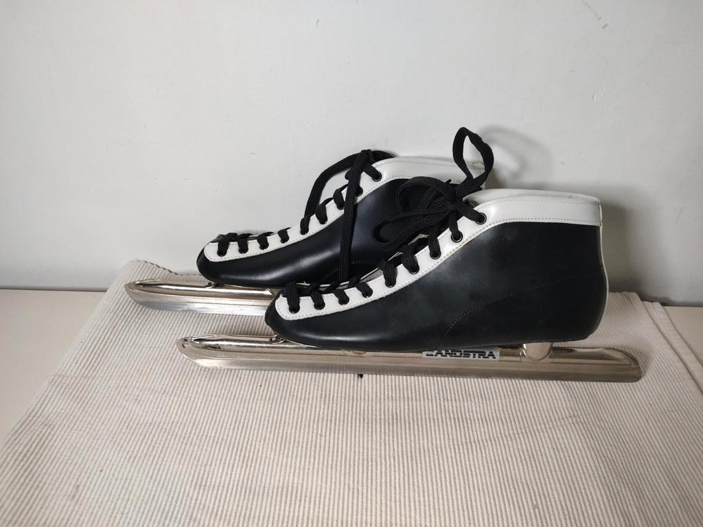 S627 Zandstra Lage Noren maat 43, geslepen, Sport en Fitness, Schaatsen, Zandstra, Ophalen of Verzenden, Joure, Onbekend