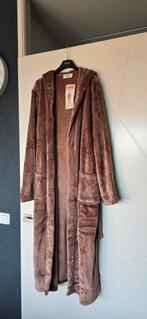 Splinternieuwe badjas maat XL, Ophalen of Verzenden, Nieuw, Maat 46/48 (XL) of groter, Beige