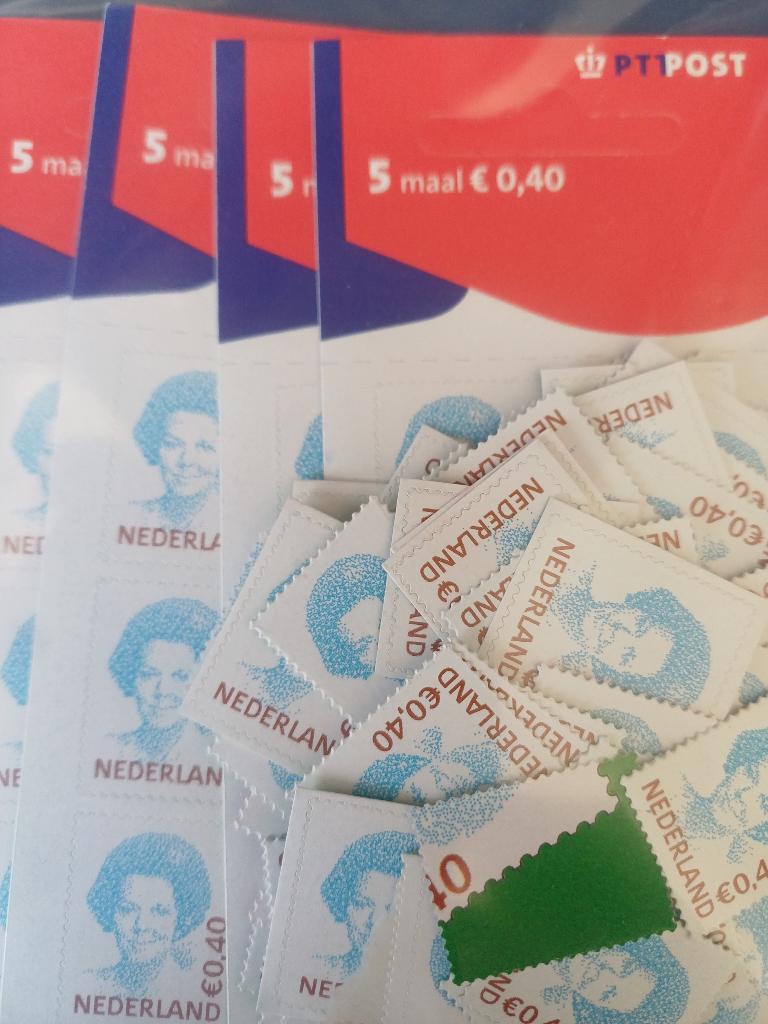 zakje met 100 postzegels € 0,40 met 50% korting nominaal, Ophalen of Verzenden, Na 1940, Postfris