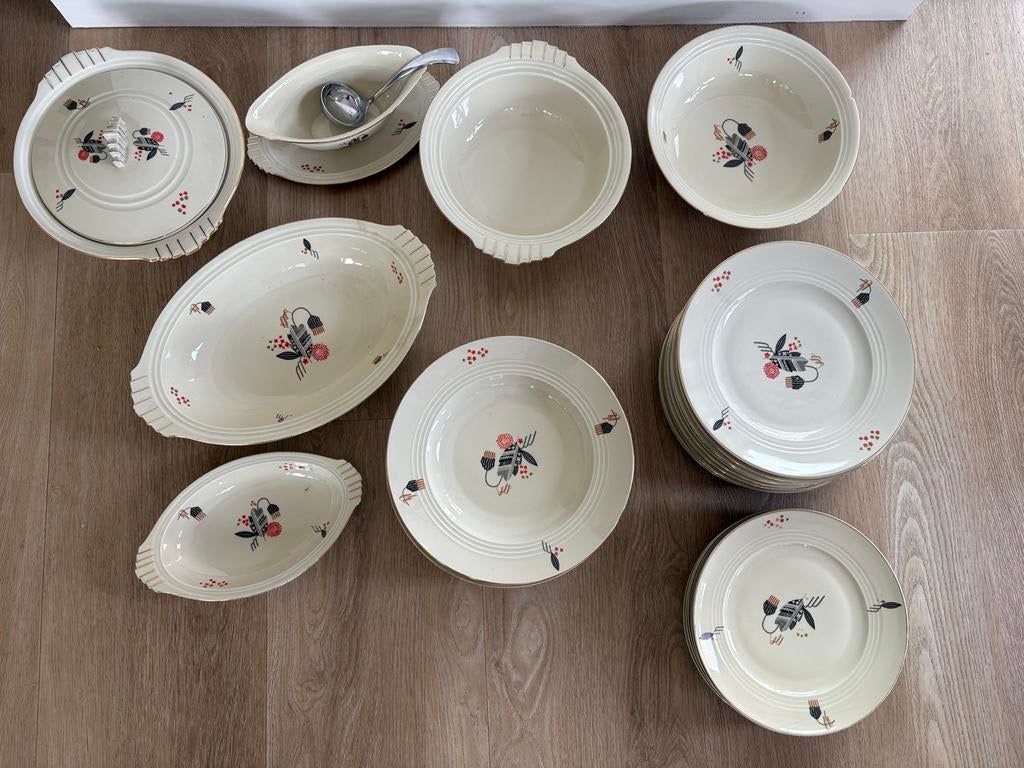 Vintage Porseleinen Servies Carlsbad Tsjechoslowakije, Antiek en Kunst, Antiek | Servies compleet, Ophalen