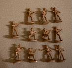 Mini bruine plastic soldaatjes 11 stuks, Hobby en Vrije tijd, Modelbouw | Figuren en Diorama's, Ophalen of Verzenden, Gebruikt