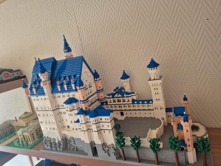 Lego Neuschwanstein Kasteel - Complete Set, Hobby en Vrije tijd, Modelbouw | Overige, Zo goed als nieuw, Groter dan 1:32, Ophalen