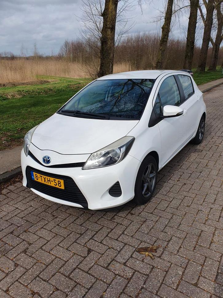 Toyota Yaris Hybride 2014, Auto's, Toyota, Particulier, Yaris, Achteruitrijcamera, Adaptive Cruise Control, Airbags, Airconditioning