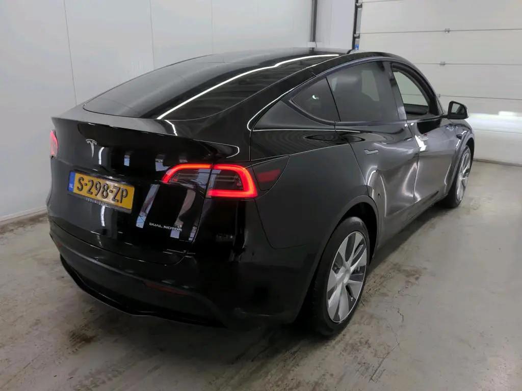 Tesla Model Y Long Range AWD 75 kWh LAGE KM! / € 37.950,00, Auto's, Tesla, Gebruikt, Zwart, 351 pk, 1600 kg