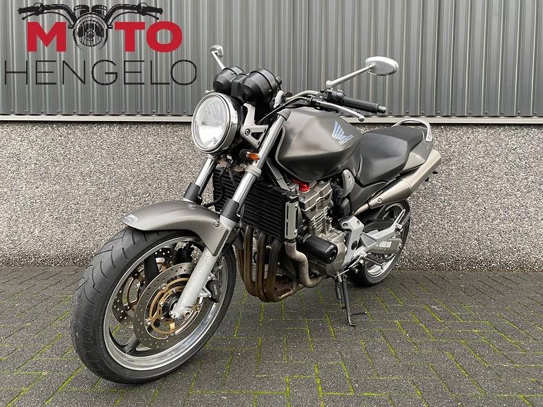 Honda CB 900 F HORNET (bj 2004), Capronilan 1
1119 NN  Schiphol-Rijk, NL, Cco@honda-eu.com, HONDA MOTOR EUROPE, Bedrijf