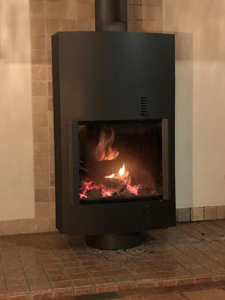 Harrie Leenders Fuga M - zwart, Gebruikt, Houtkachel, Ophalen of Verzenden, Vrijstaand