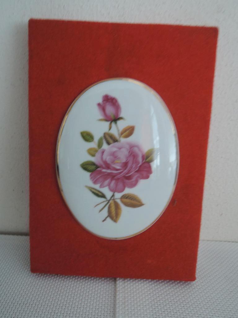 Porseleinen plaatje met rozen, Ophalen of Verzenden