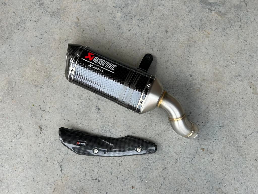 *NIEUW* Kawasaki Z900 (A2) Akrapovic uitlaat + Hitteschild, Motoren, Ophalen of Verzenden, Nieuw