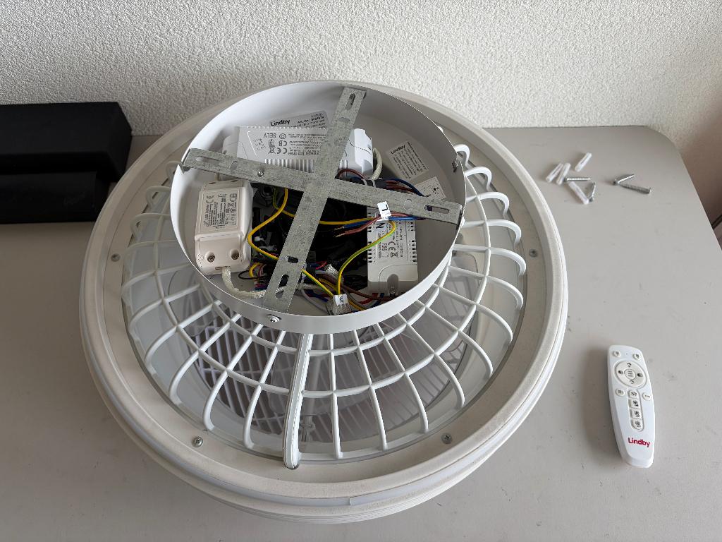 Lindby plafondventilatoren 2 stuks, Witgoed en Apparatuur, Ventilatoren, Ophalen, Ventilator met afstandsbediening, Gebruikt, Plafondventilator