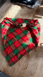 Scouting shawl met klompje, Ophalen of Verzenden, Zo goed als nieuw