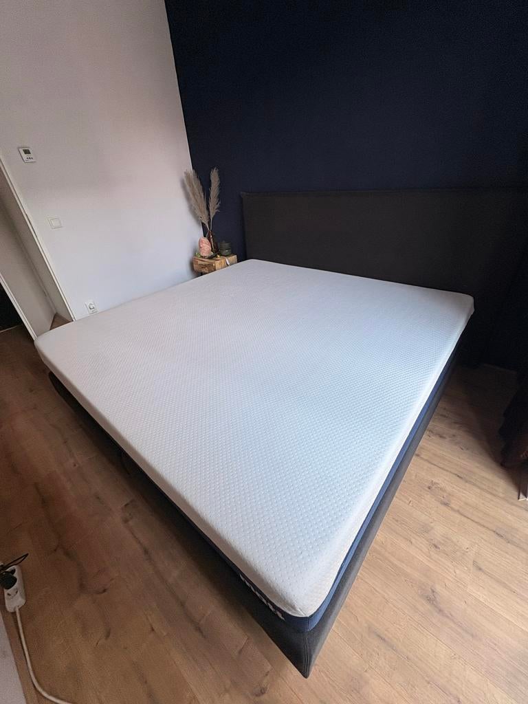Matt Sleeps Original Boxspring 200x200 cm, Huis en Inrichting, Ophalen, Tweepersoons, Zo goed als nieuw, Overige maten