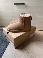 Nieuwe UGG Classic Mini II chestnut maat 38, Ophalen of Verzenden, Nieuw, Bruin, Lage of Enkellaarzen